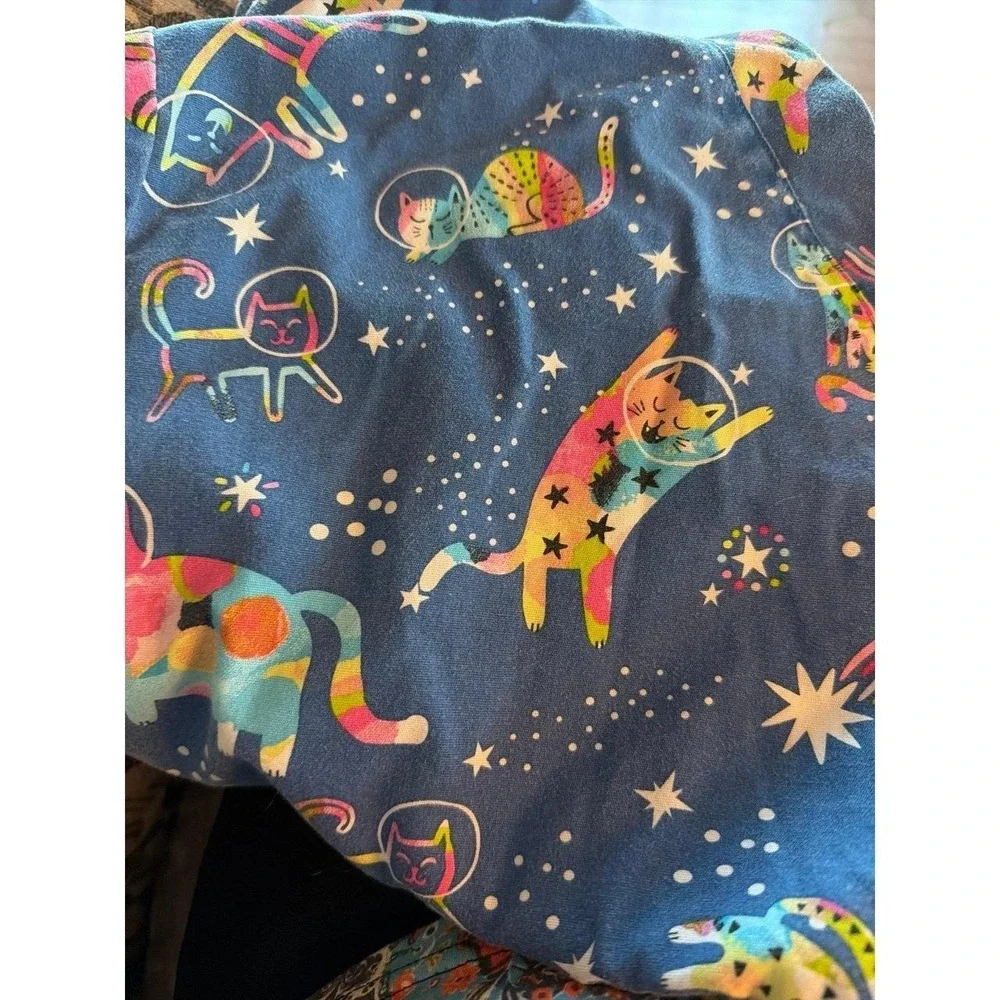 Butter Soft Originals Space Cats  Scrubs Top 4X